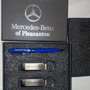 Black and Silver Keychain Set